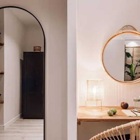 Apartment Zongo - 2 Bedroom In Eixample Dreta Barcelona